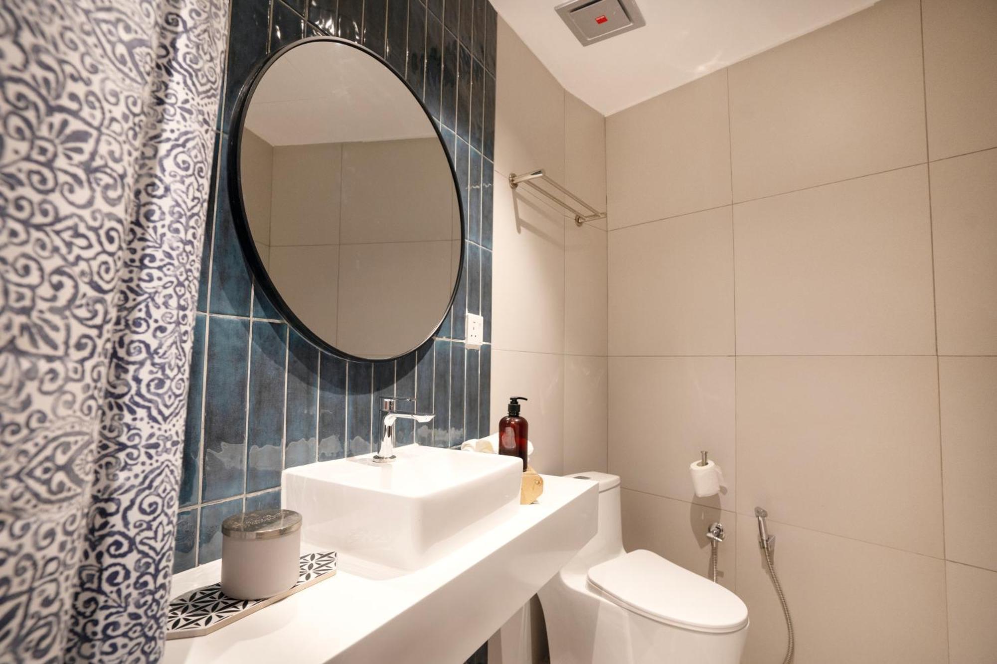 Ukiyo Suites Петалинг-Джая Экстерьер фото